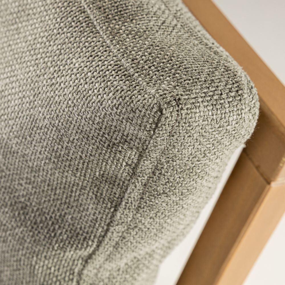 poltrona ripada com almofadas cinza esverdeado 9