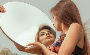 O que significa sonhar com espelho
